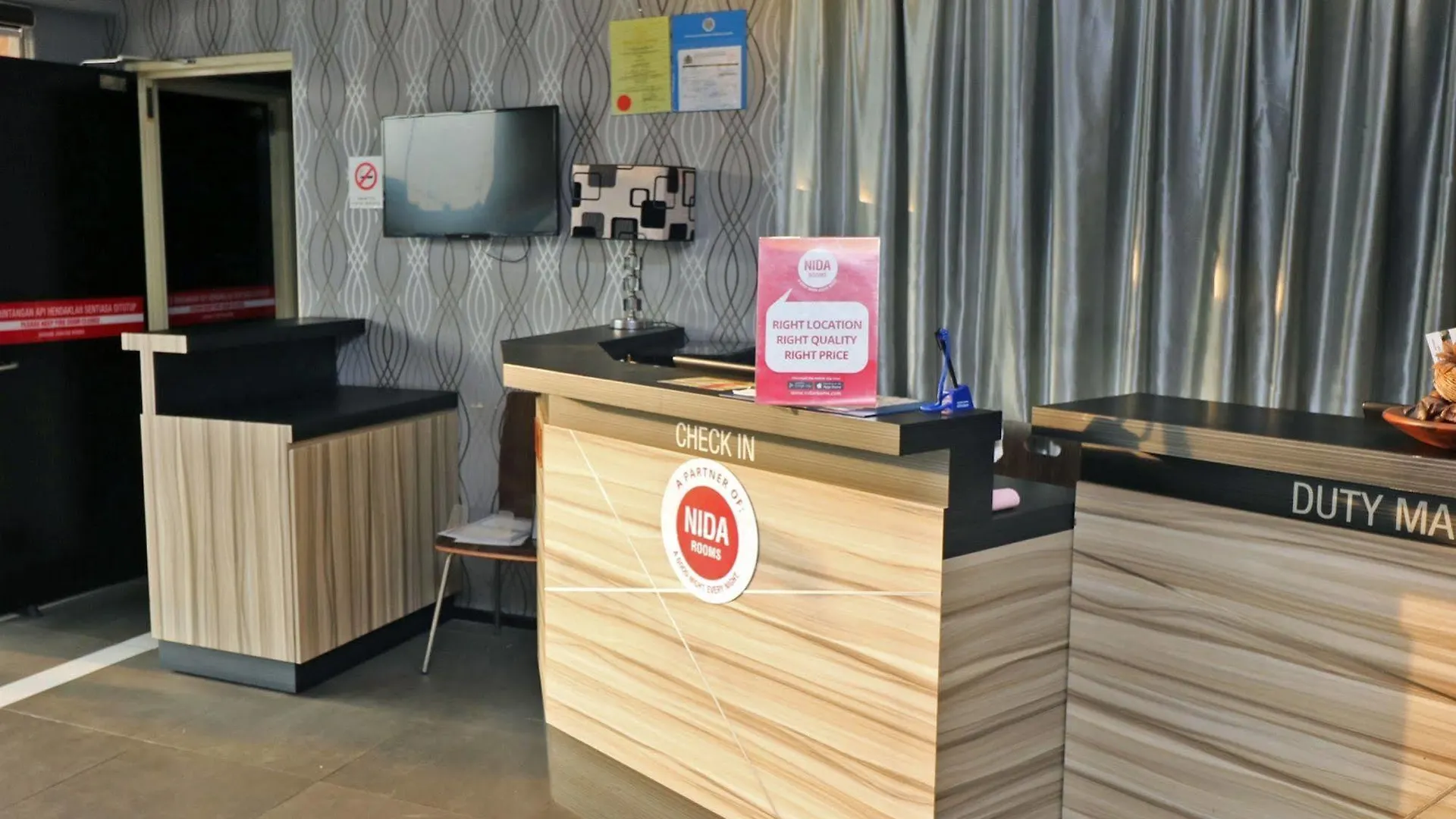** Otel Nida Rooms Johor Ros Merah Indah Johor Bahru Malezya